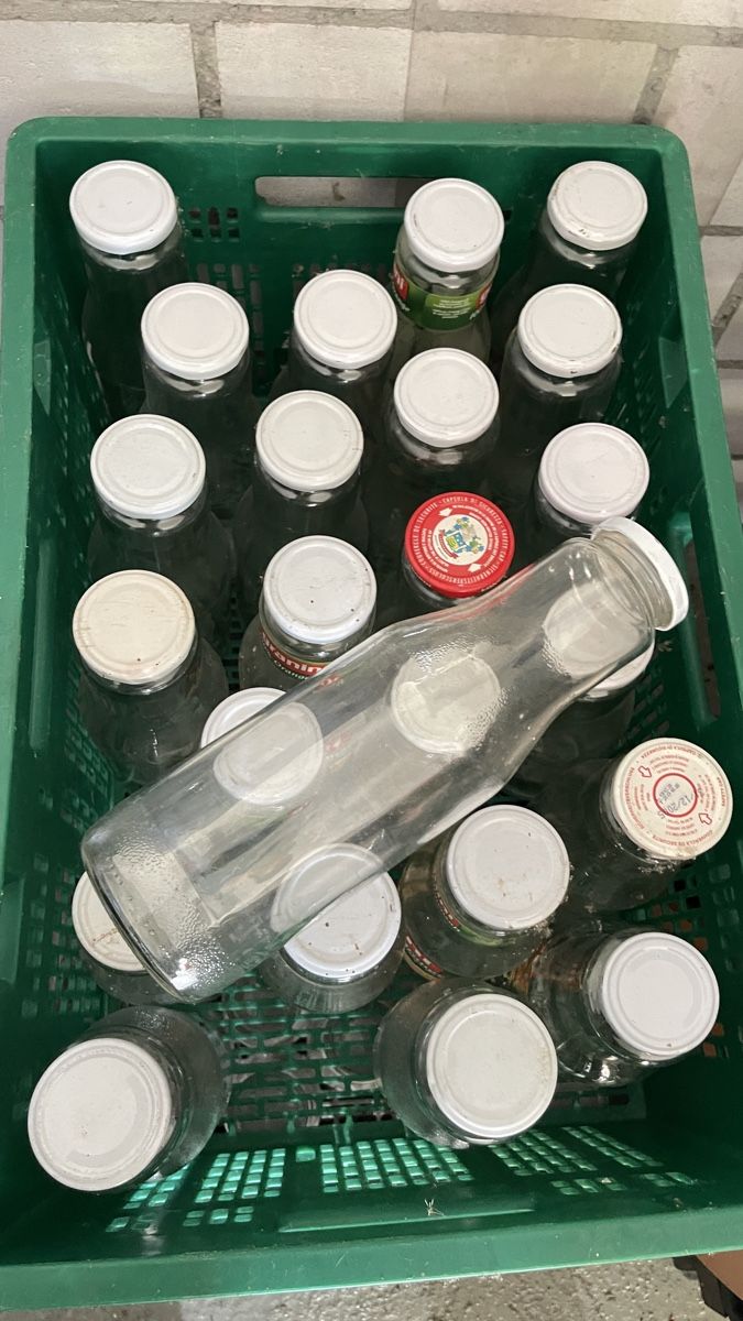 Contenitori & Simili: 24 Tomatengläser – Usato da Selzach venduto da Giusi400 1