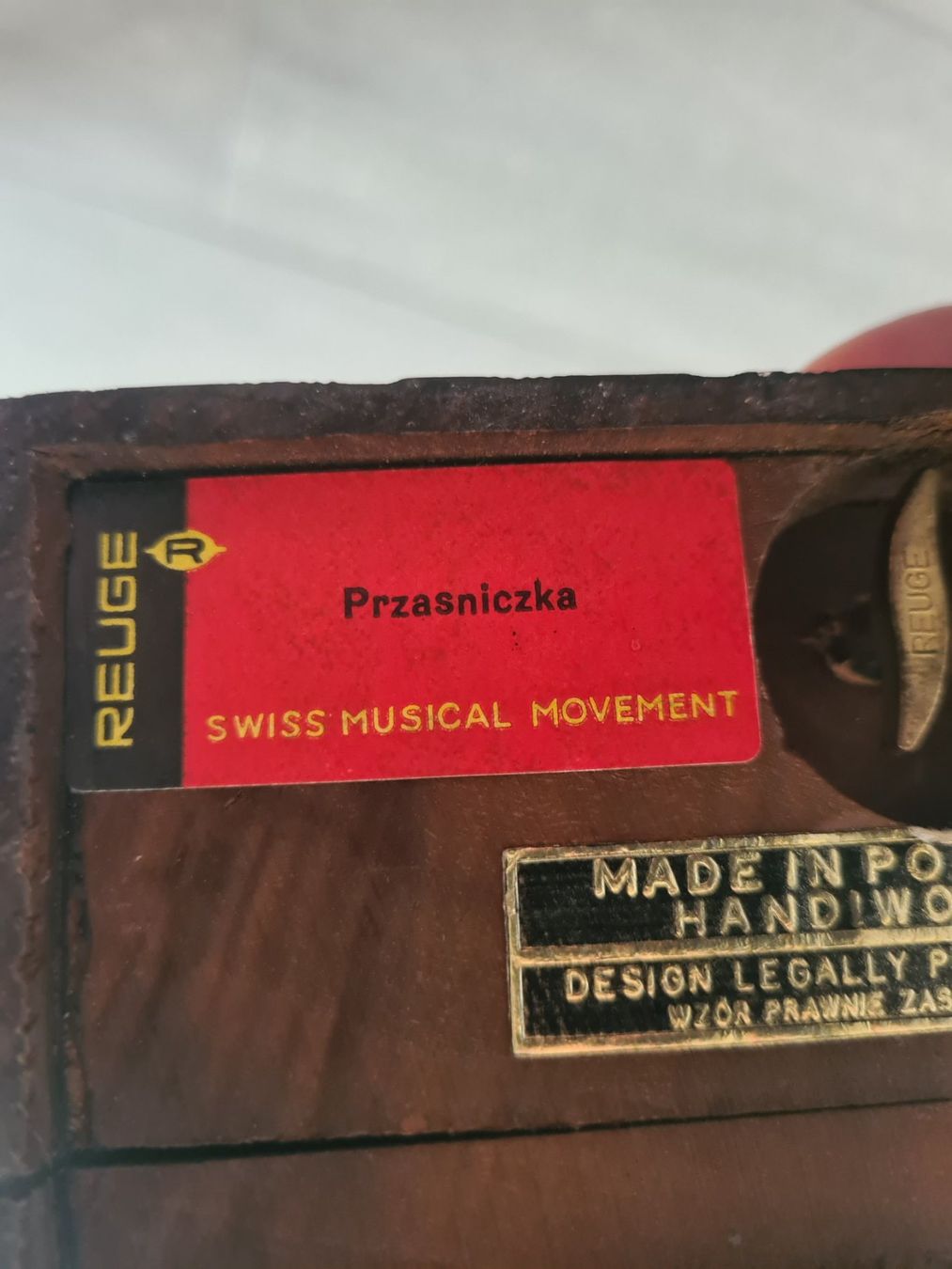 Bevande alcoliche: Bison Vodka in Holz Etui, mit Schweizer Musical Movement – Nuovo (secondo la descrizione) da Meisterschwanden venduto da Luluku 4