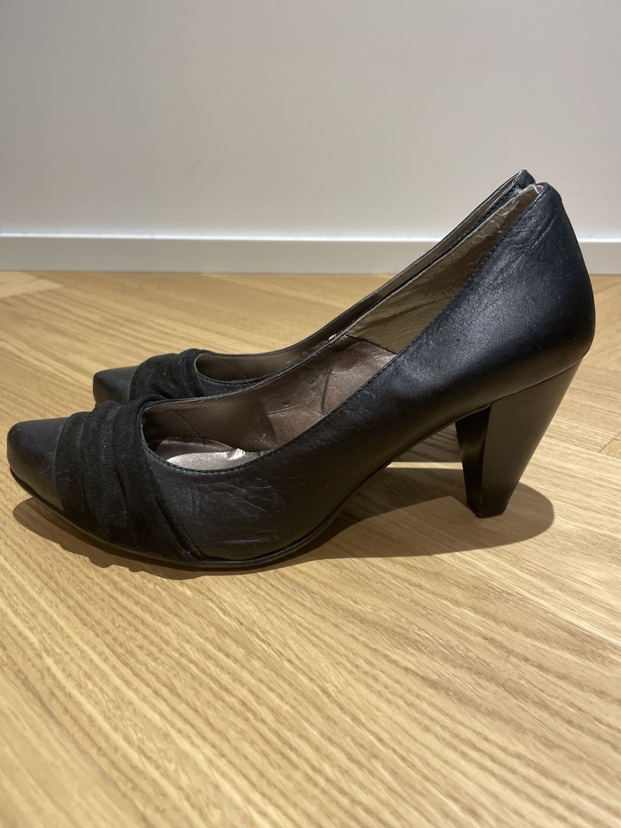 Graceland Scarpe da donna: Schwarze Pums, Gr. 38 – Usato da Arbon venduto da llaauraa 2