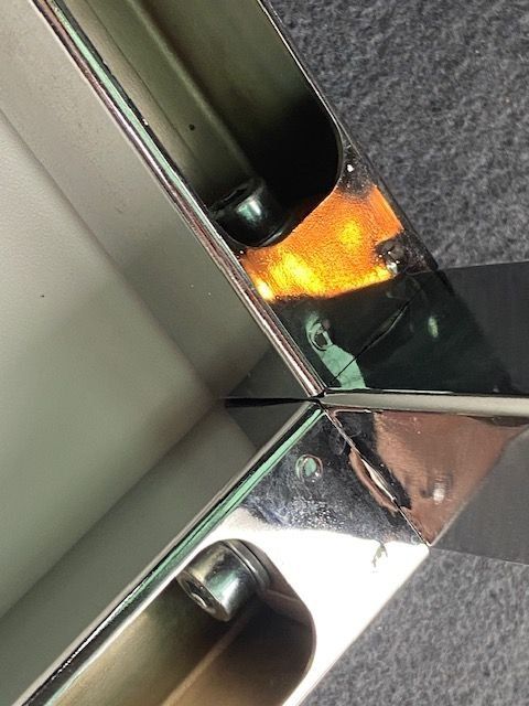 Ikea Tavoli: Tisch weiss mit Chrombeinen zerlegbar – Usato da Unterengstringen venduto da orpheo13 3