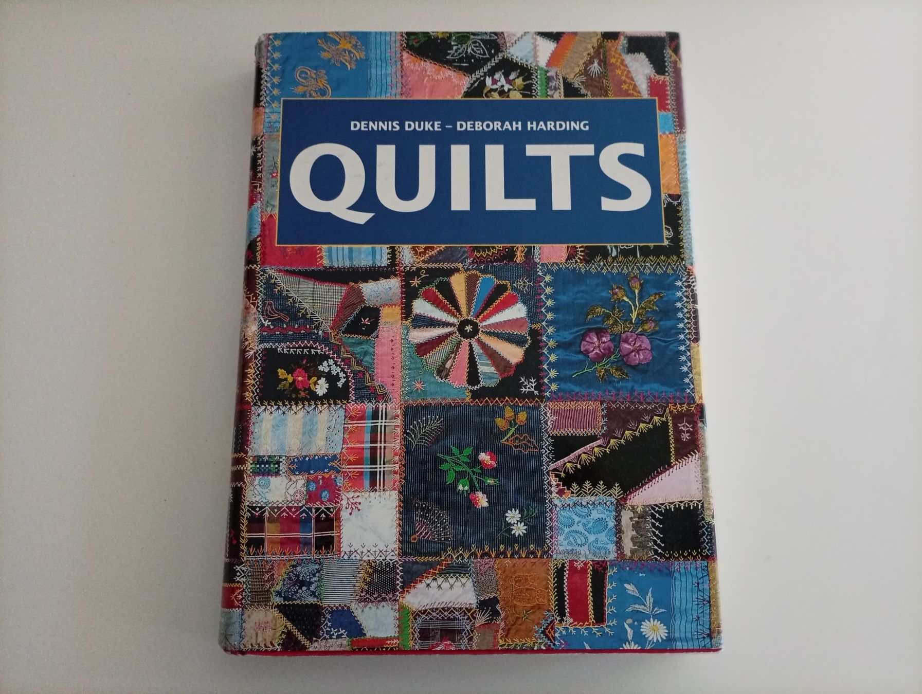 Livres: Quilts. Eine Amerikanische Tradition – D'occasion à Locarno par edn.vintage