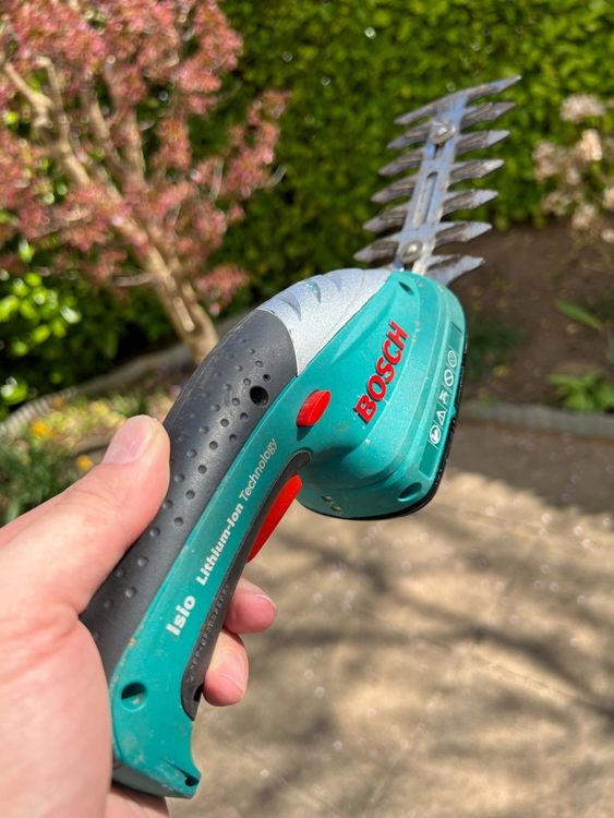 Bosch AkkuHandHeckenschere (mit 2in1 Funktion) Kaufen auf Ricardo