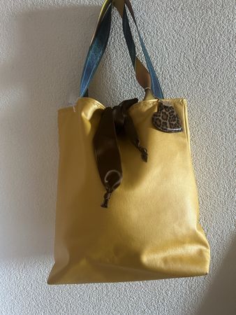 Goldener  Kunstleder Shopper-Innentasche und Keyholder