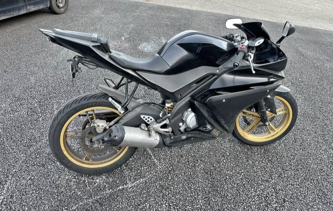 Strada: yamaha yzfr 125 – Usato da Sarnen venduto da Fashionstuff