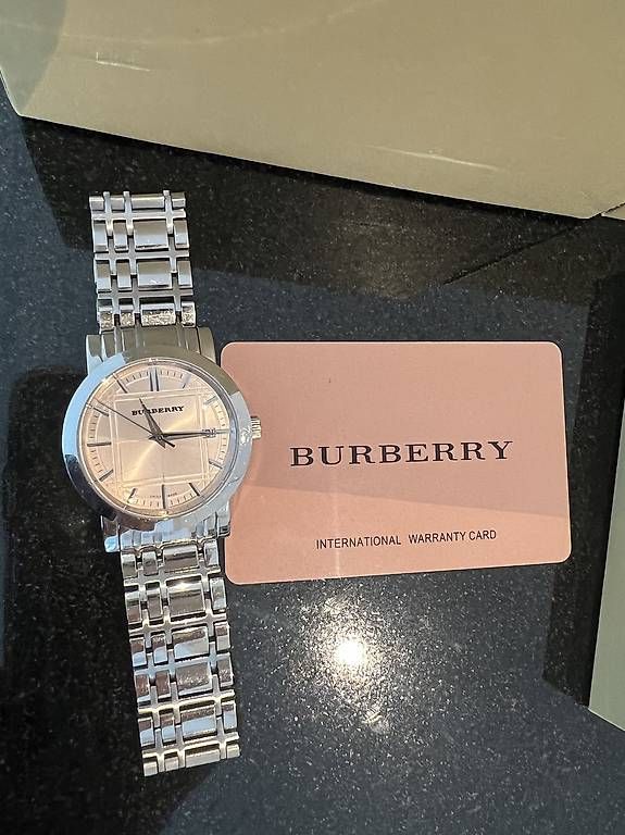 Montres: Montre Burberry – D'occasion à Bulle par Preteni 4
