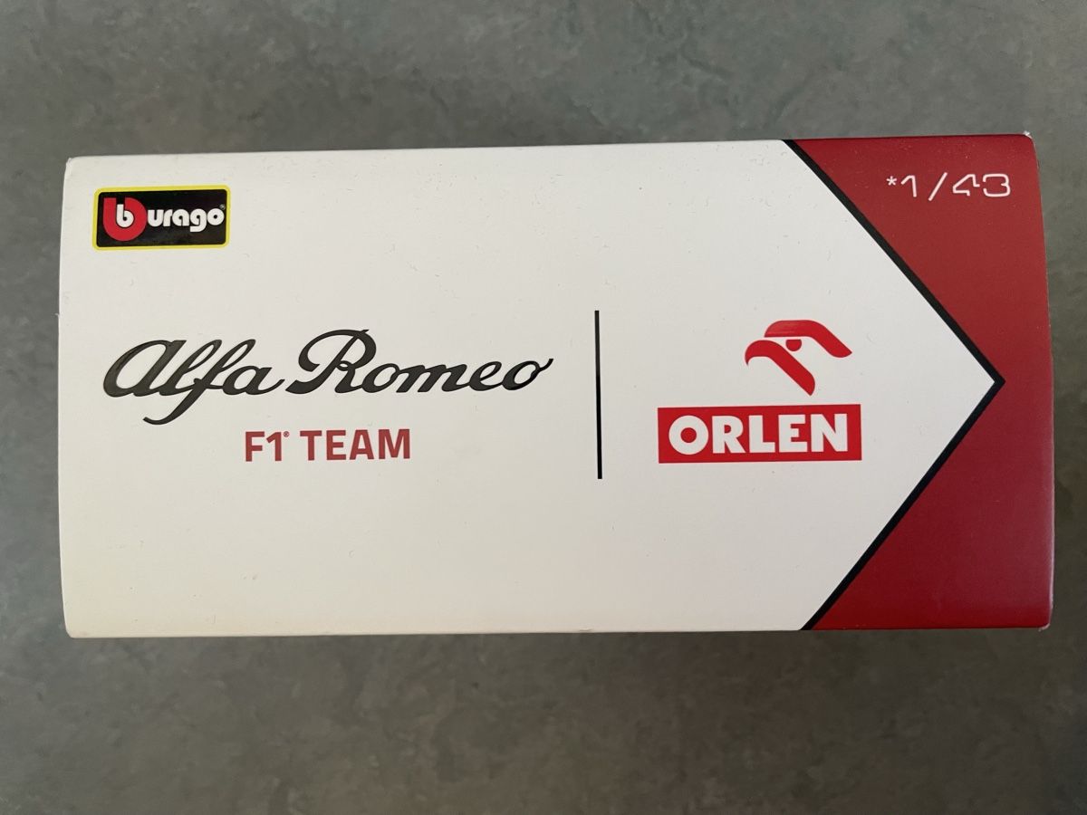 Bburago Voitures modèles: Alfa Romeo F1 Modellautos – D'occasion à Kerns par jol_h6f8 2