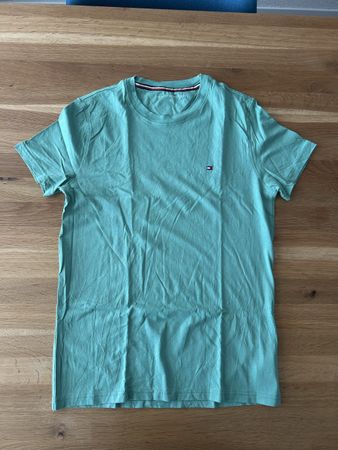 T-Shirt Tommy Hilfiger grün Grösse S ungetragen