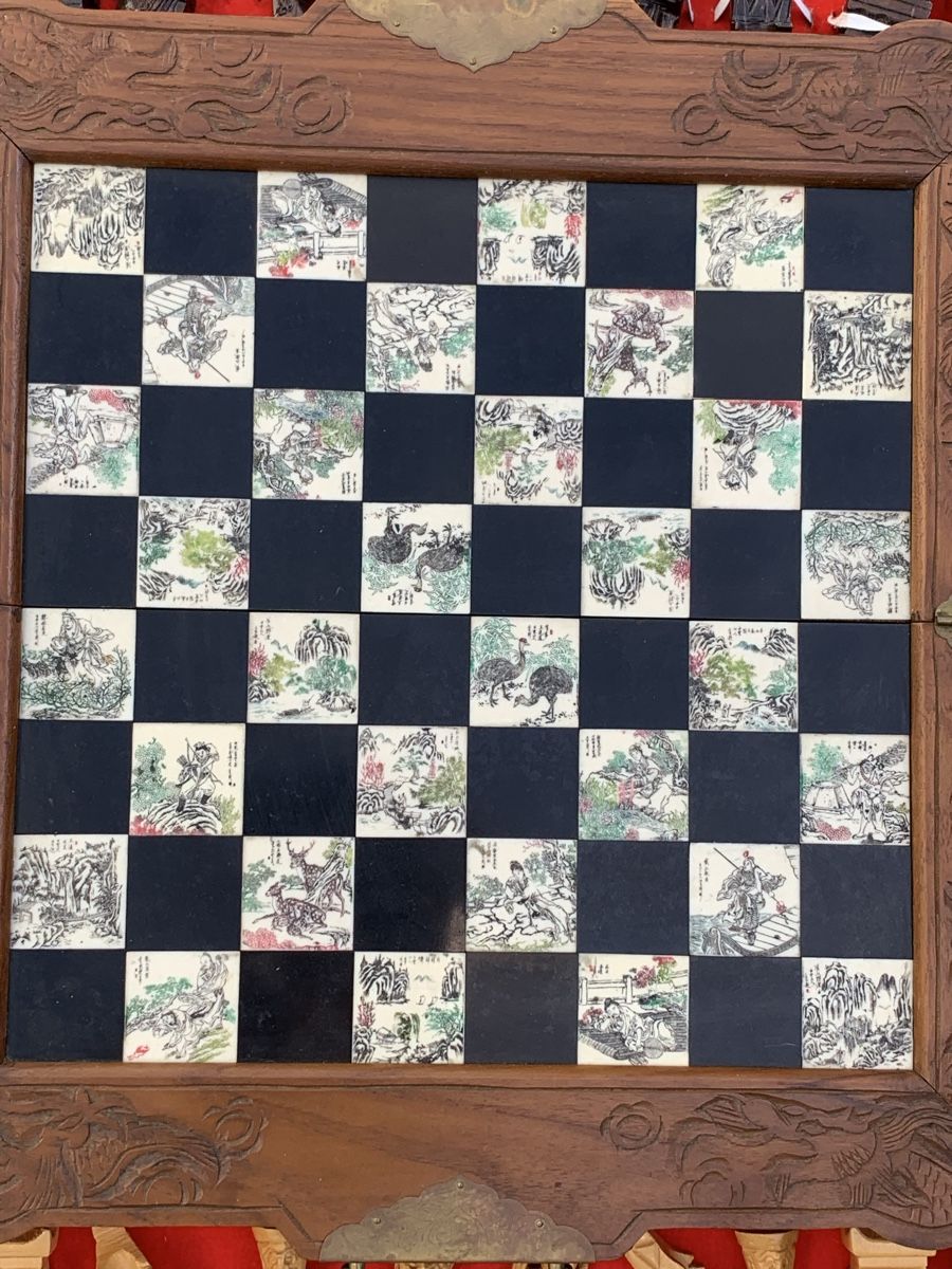Giochi: Schachbrett mit Figuren  – Usato da Wangen b. Olten venduto da Finolino28 6