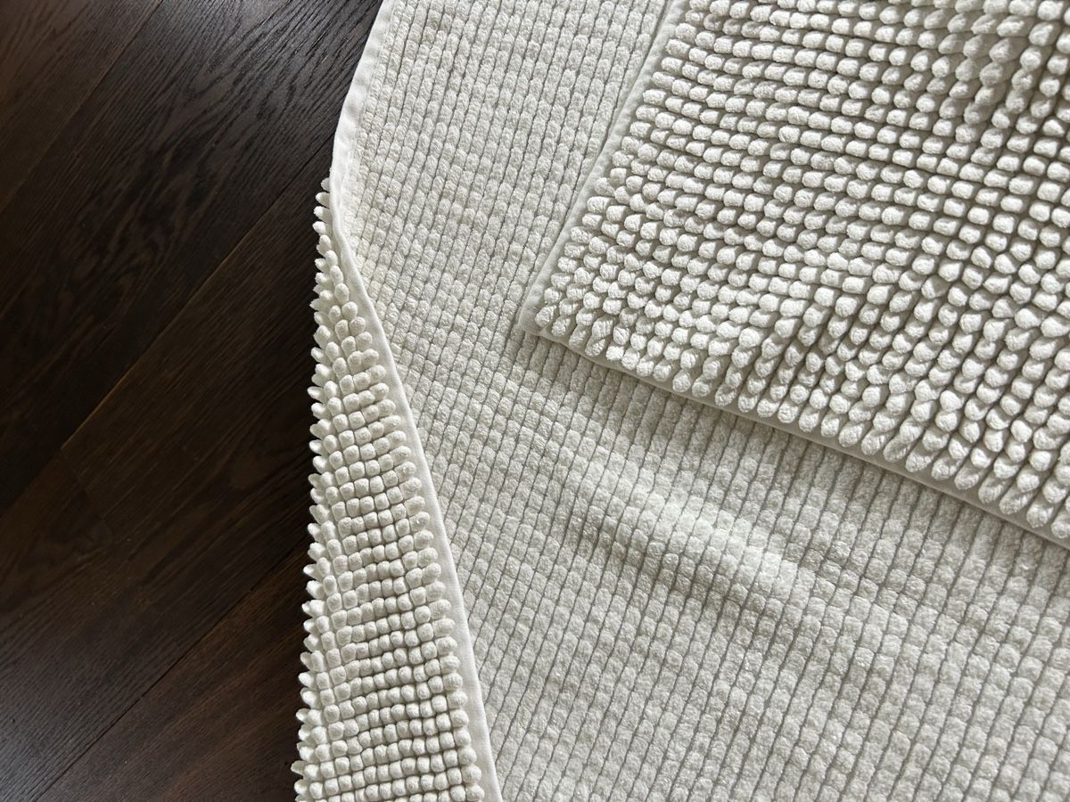 Teppiche: hochwertiger Badezimmerteppich, weiss-crème – Gebraucht aus Grüt (Gossau ZH) von guetsli80 2