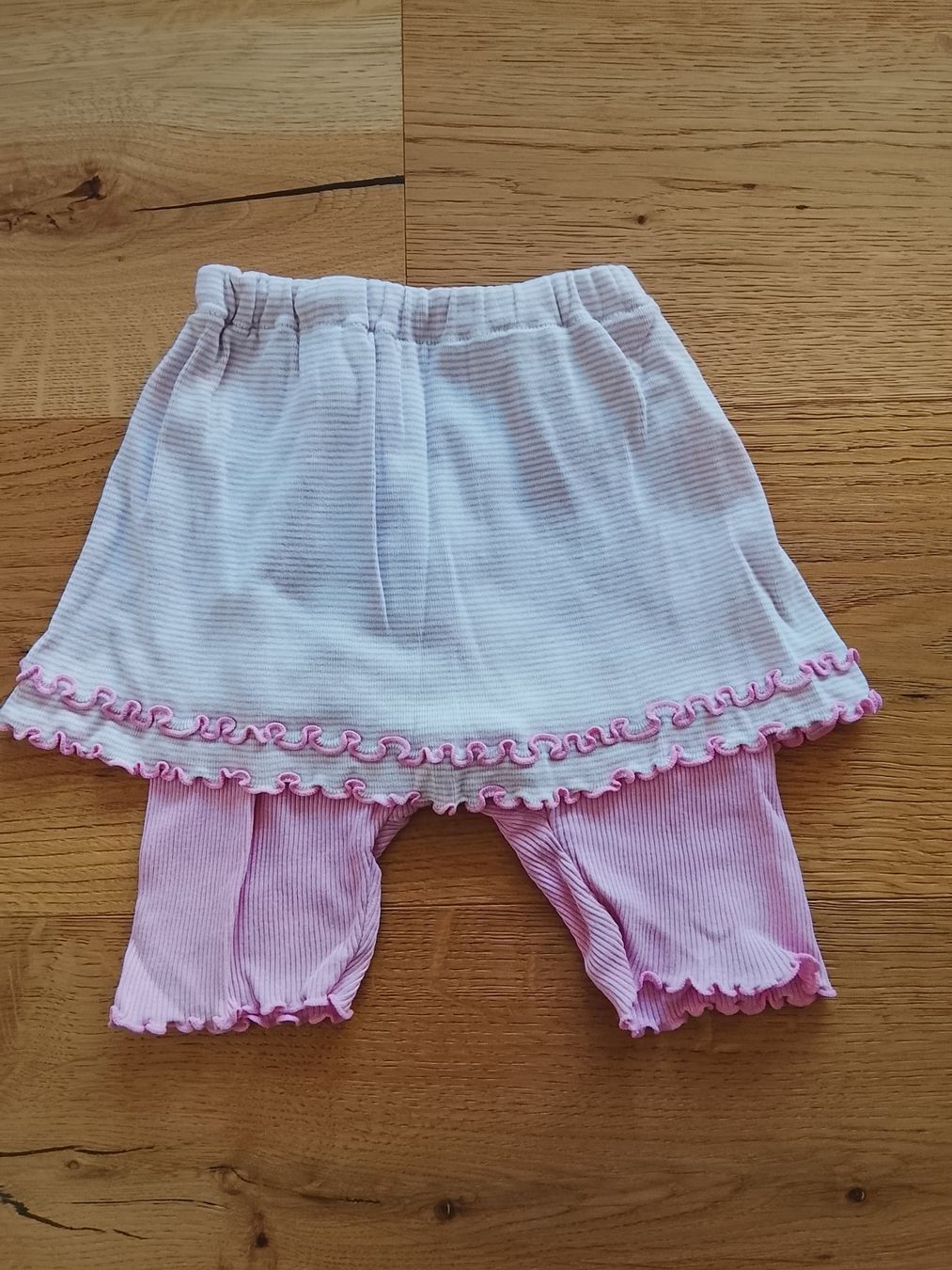 Robes et jupes: Rock mit Leggins Gr.90cm – D'occasion à St. Gallen par Okonomyiaki