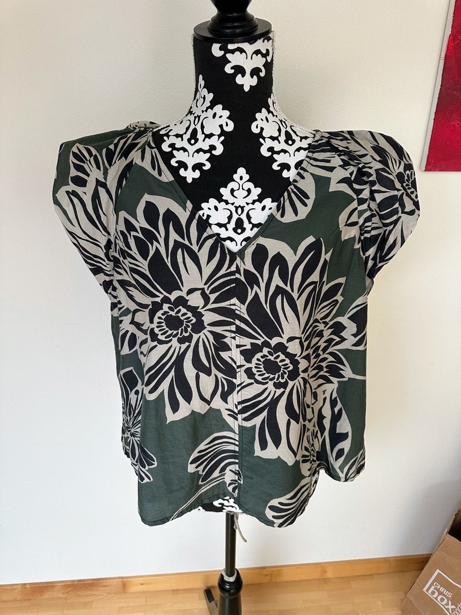 Camicette: Bluse Velvet mit Seide , Grösse M – Usato da Beromünster venduto da Moritz0112