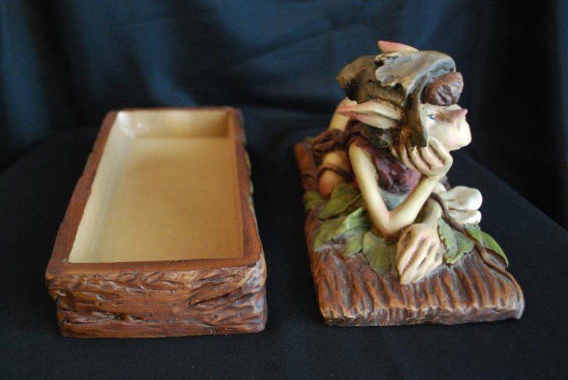 Portagioie: Schmuckdose Figur Kobold, Elfe, Waldgeist auf Baumstamm – Usato da Alterswil FR venduto da Maylea01 1