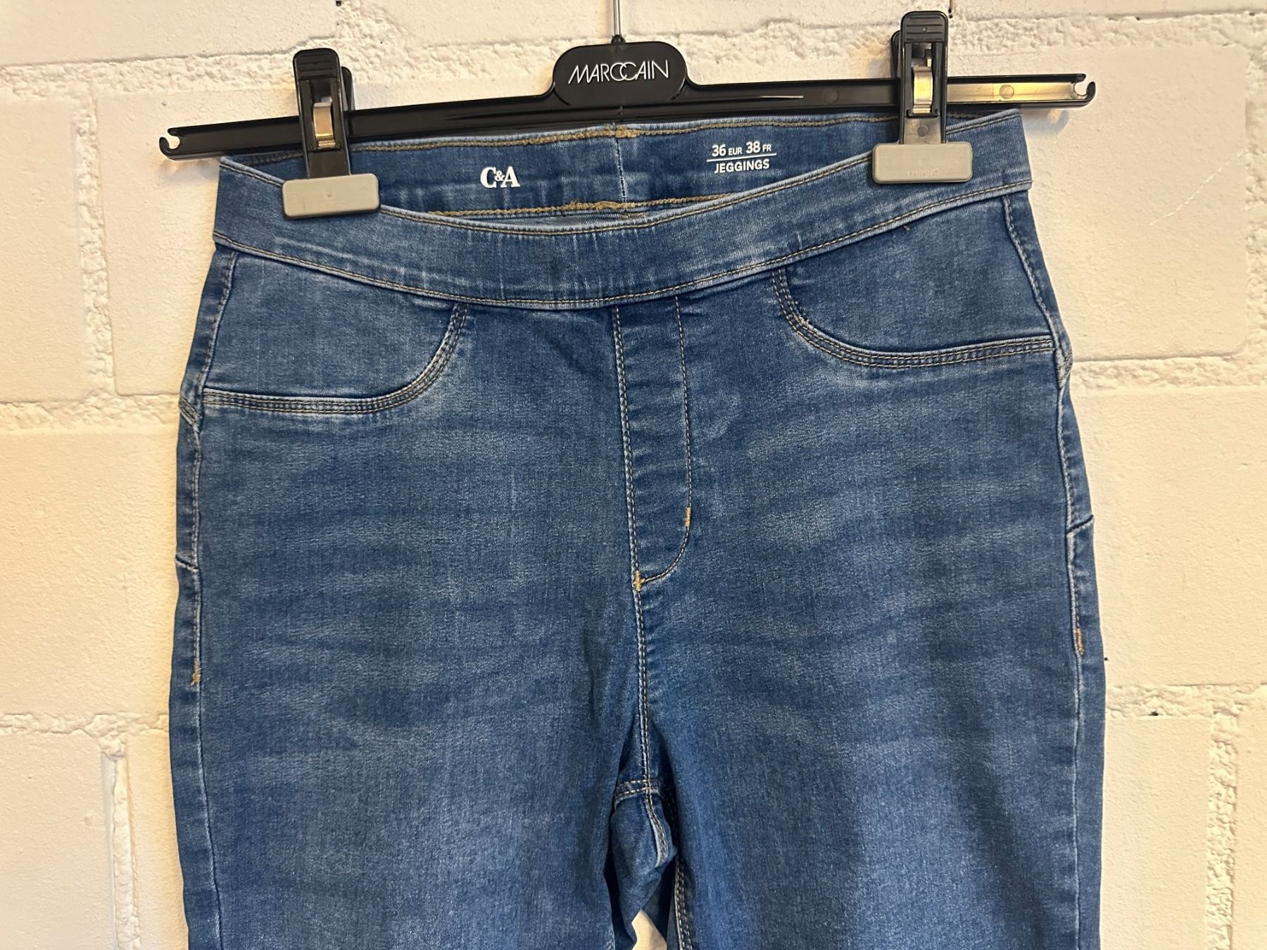 C&A Jeans: Jeggings von C&A (36) – Usato da Urdorf venduto da ARJN 1