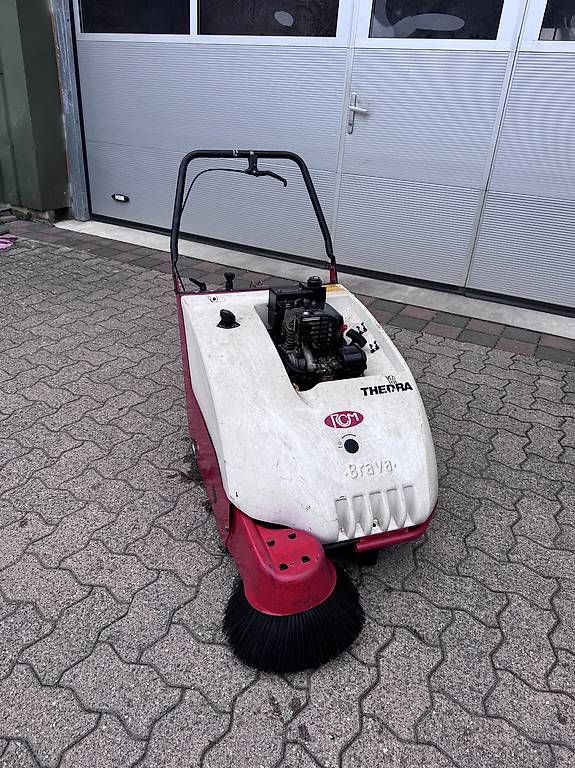 Tutte le macchine: Kehr Wischmaschine  Thedra – Usato da Möhlin venduto da GarageVasellariAG