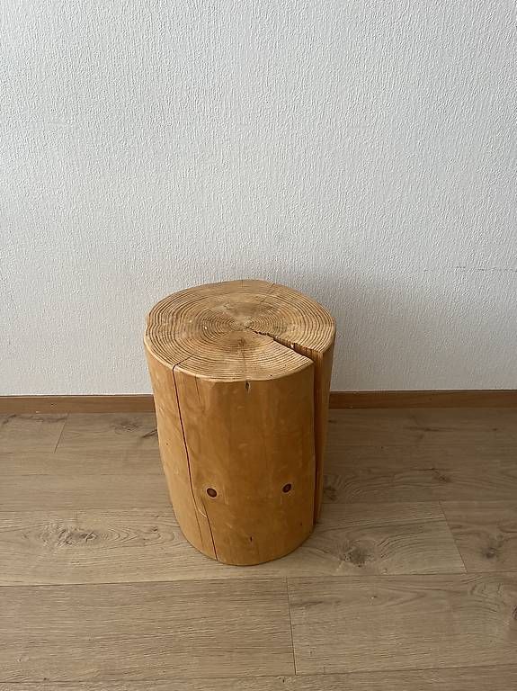 Tutte le decorazioni: Rondin de bois massif | tabouret ou table d?appoint – Usato da Lausanne venduto da Ariel_Zimann 2