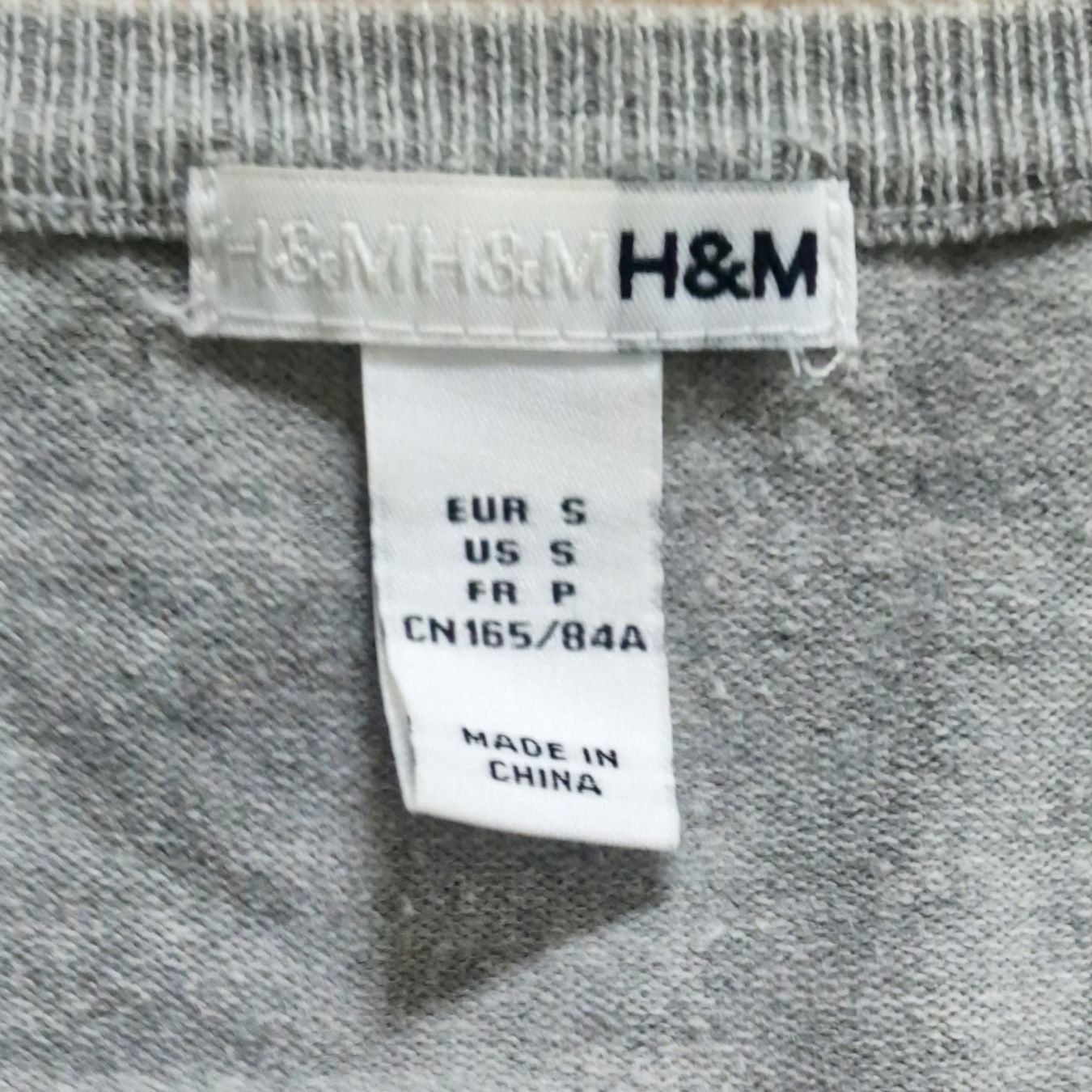H&M Maglioni & Felpe: Pullover H&M grau 7/8 Armlänge Gr. S (Damen) – Usato da Nebikon venduto da Japostyle 1