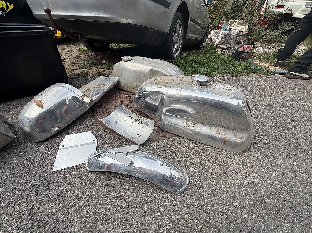 Alle Motorradersatzteile: Pieces de rechange Ducati  – Gebraucht aus Les Posses-sur-Bex von ali_5kpt 3