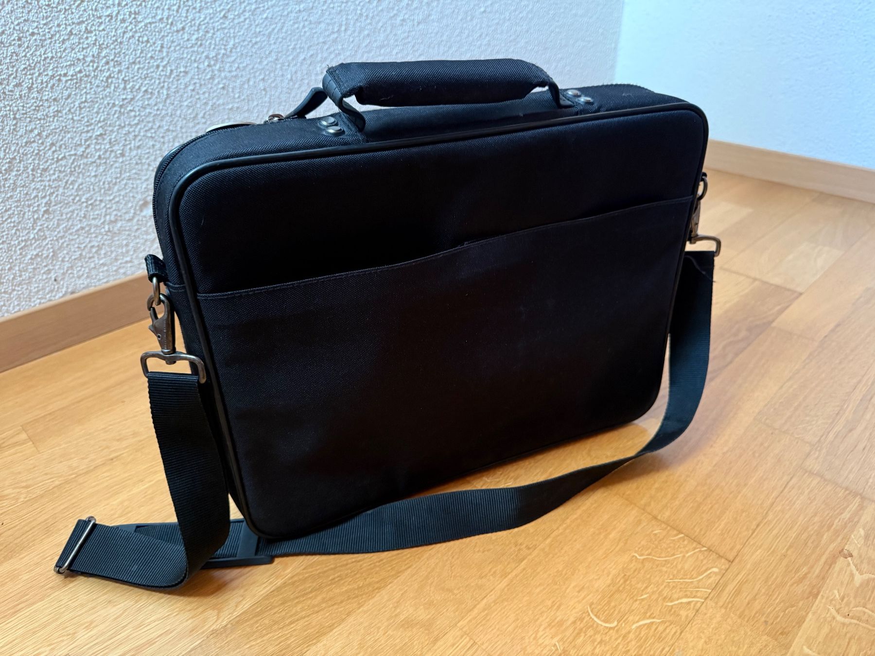 Borse: Business- und Laptop-Taschen – Usato da Berg TG venduto da Vonaku 8