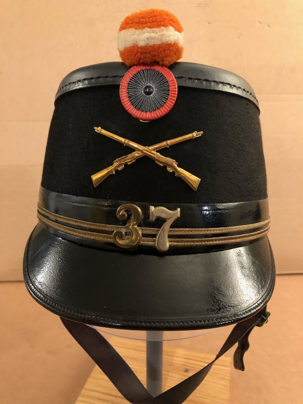Schweizer Armee Uniformi: Offiziers Tschako Infanterie – Usato da Gümmenen venduto da Ug6