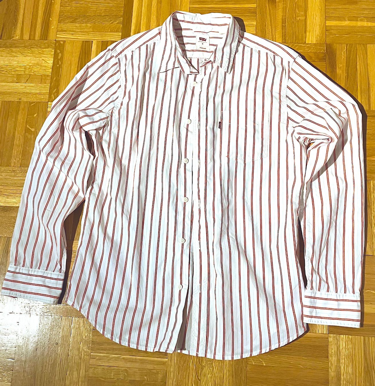 Levi's Camicie: Chemise Levi's, taille M – Nuovo (secondo la descrizione) da Lausanne venduto da pebo02