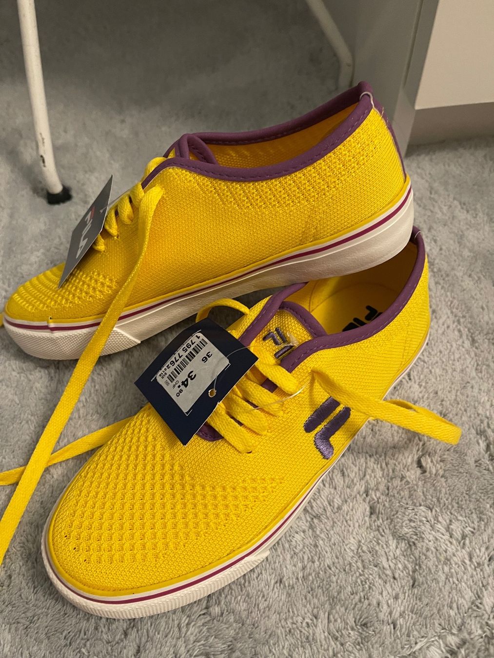 Fila Scarpe per ragazze: Schöne FILA Schuhe Neu! – Nuovo e nell'imballaggio originale da Benglen venduto da Shamily 2