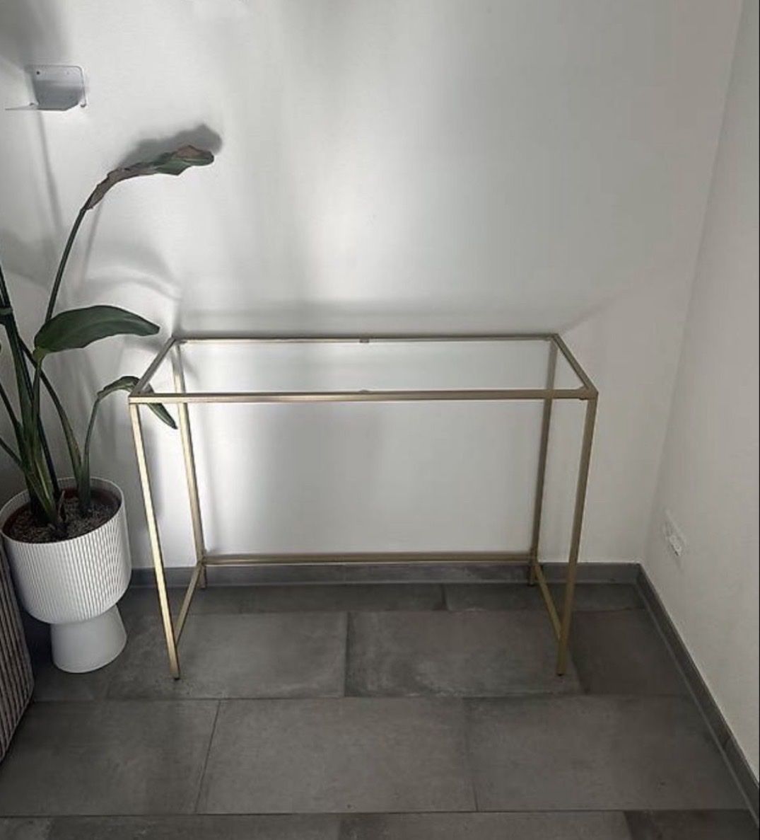 Cassettiere: Konsole Glas Gold – Usato da Freienbach venduto da SandraN.