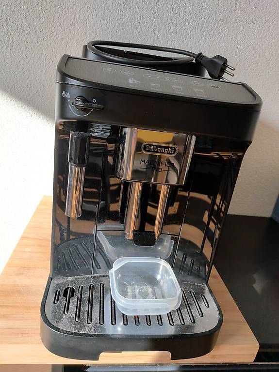 De'Longhi Macchine per caffè & Macchine per espresso: DeLonghi Magnificia Evo – Usato da Staufen venduto da Takadoshiku