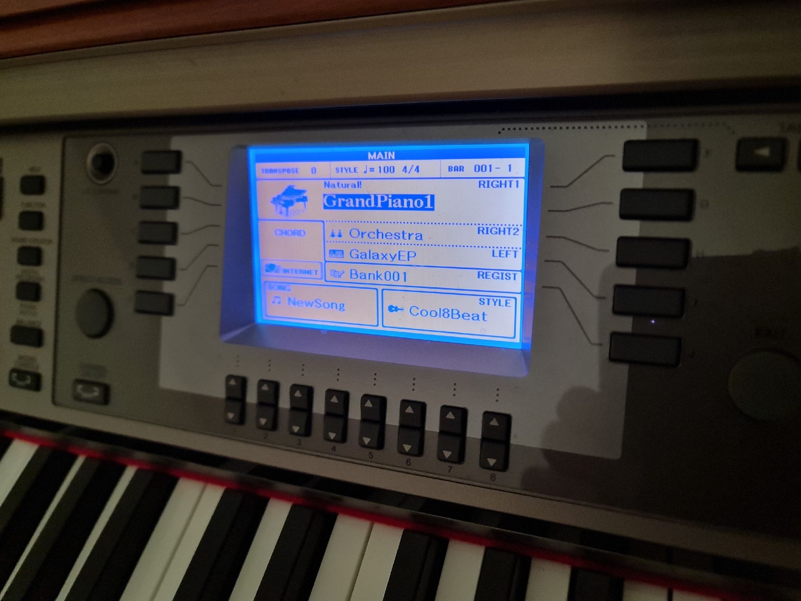 Yamaha Musikinstrumente: Yamaha Clavinova CVP-301 Digitalpiano. – Gebraucht aus Campocologno von Arte2108 2