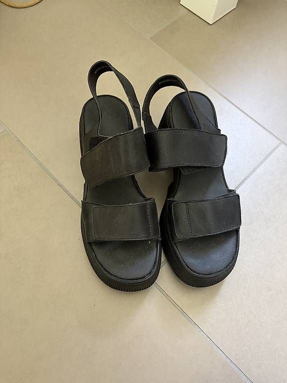 Damenschuhe: Schwarze Plattform Schuhe 38 – Gebraucht aus Zürich von BKana 1