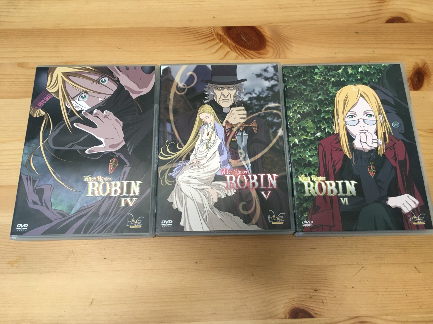Tutti i DVDs: Witch Hunter Robin 4,5 und 6 [DVD] – Usato da St.Gallen venduto da MedienJoe