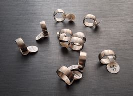 10 Edelstahlringe, matt (17 mm)