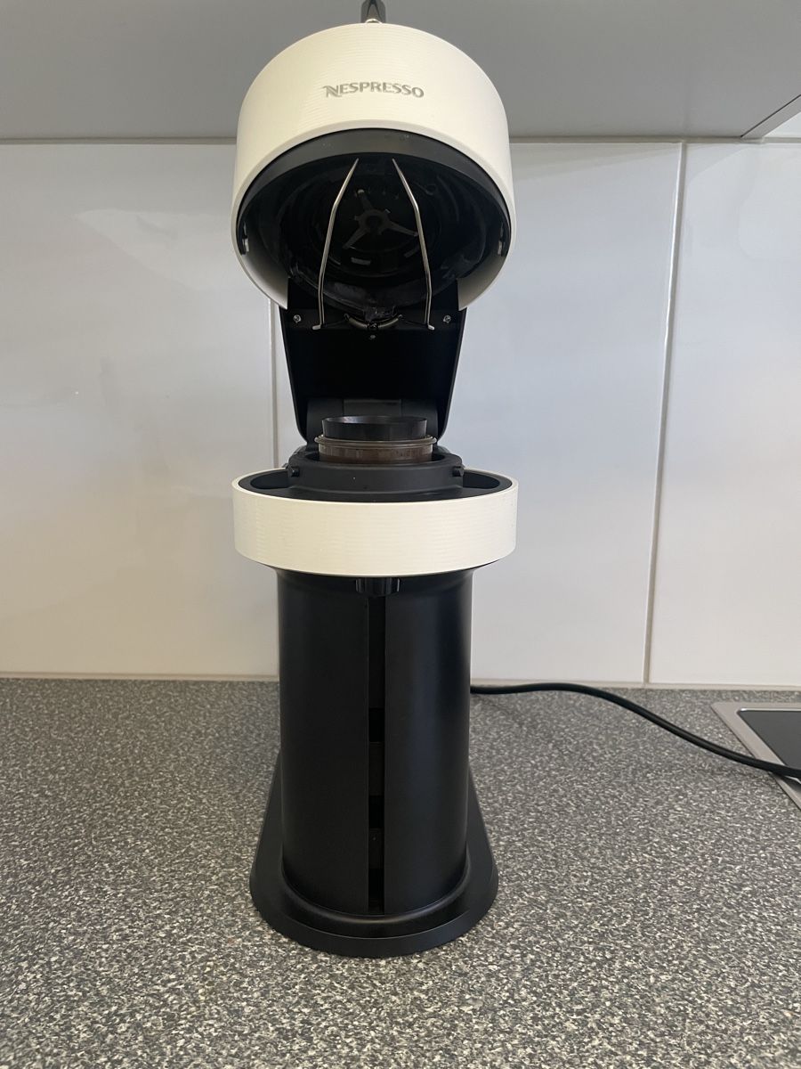 Nespresso Macchine per caffè & Macchine per espresso: Nespresso Kaffeemaschine Vertuo Next White – Usato da Pfungen venduto da lue_sqt9 1