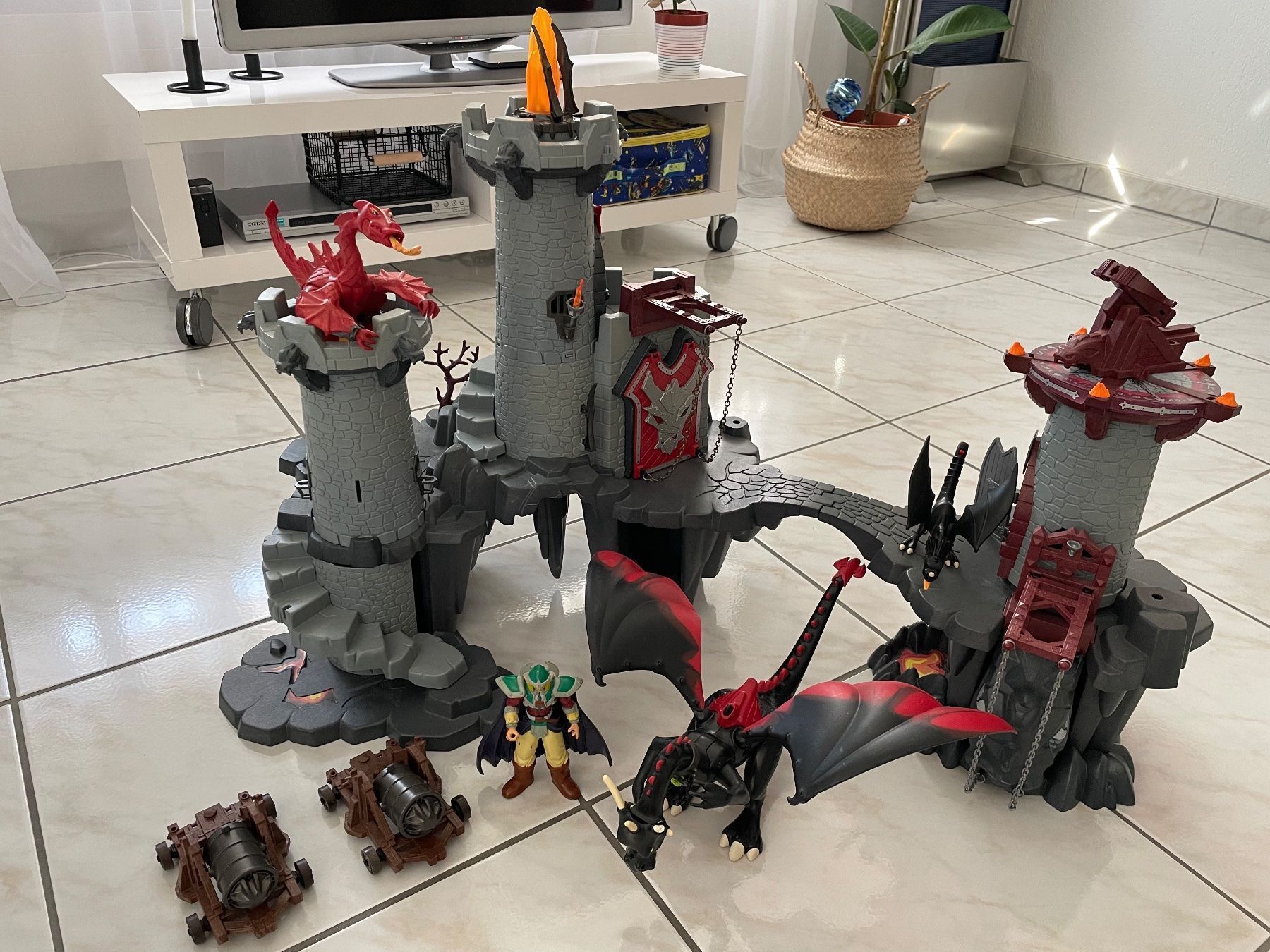 Playmobil Spielzeuge: Playmobil Ritterburg – Gebraucht aus Amriswil von einkaufverkauf