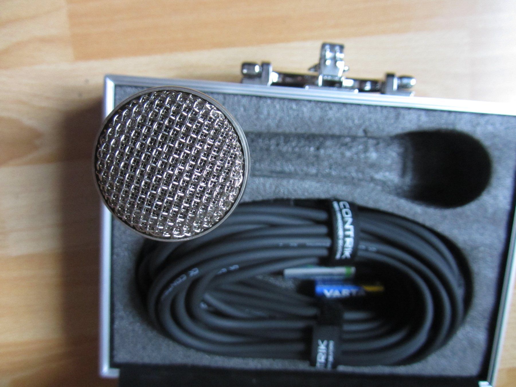 Microfoni: Mikrofon + 10m Kabel – Usato da Zürich venduto da bigboss 3