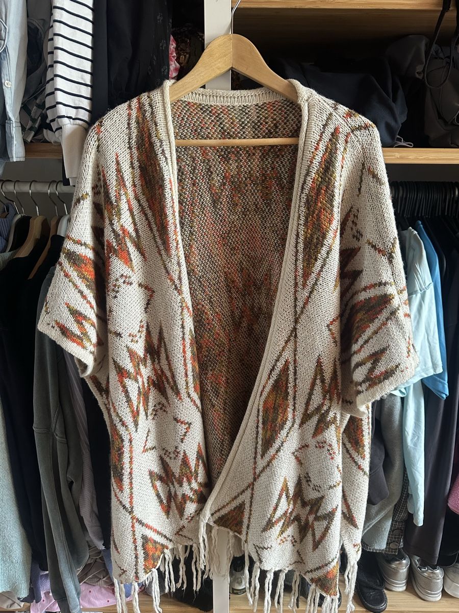 Giacche: Poncho unisize – Usato da Münsingen venduto da Secondhand89