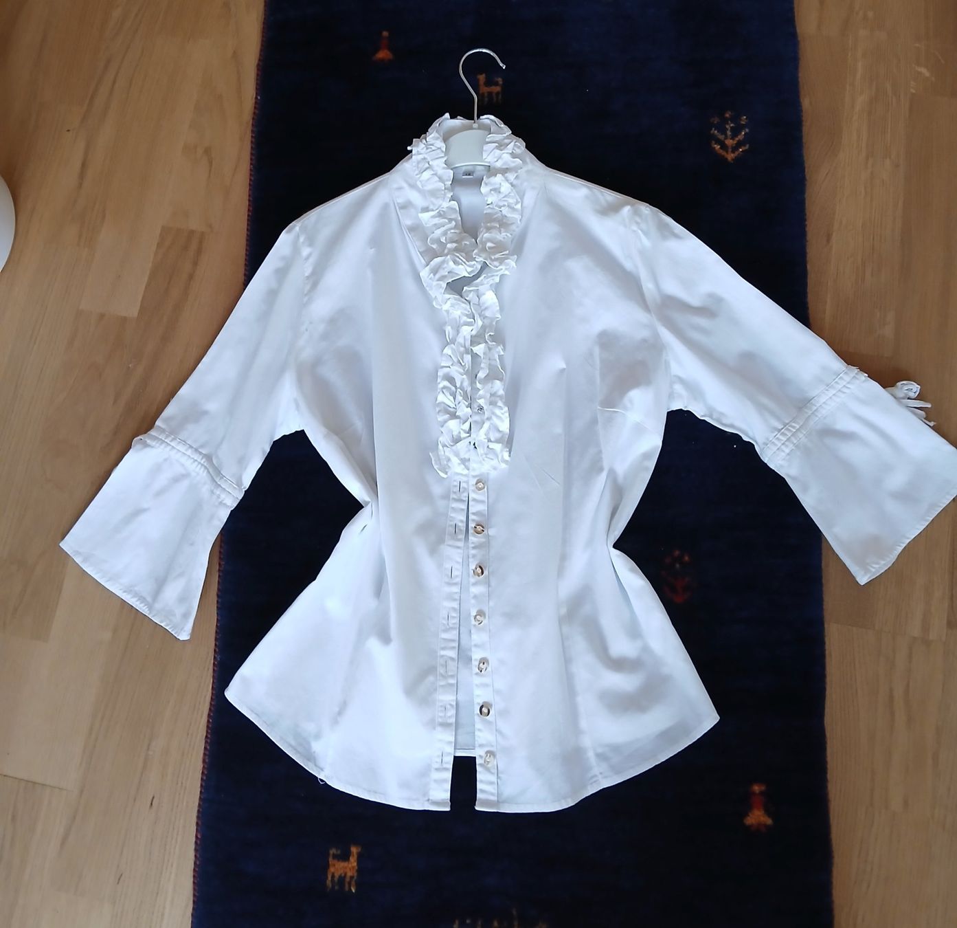 Camicette: Bluse weiss, Gr. 44, chic und raffiniert – Nuovo (secondo la descrizione) da Zug venduto da flormita