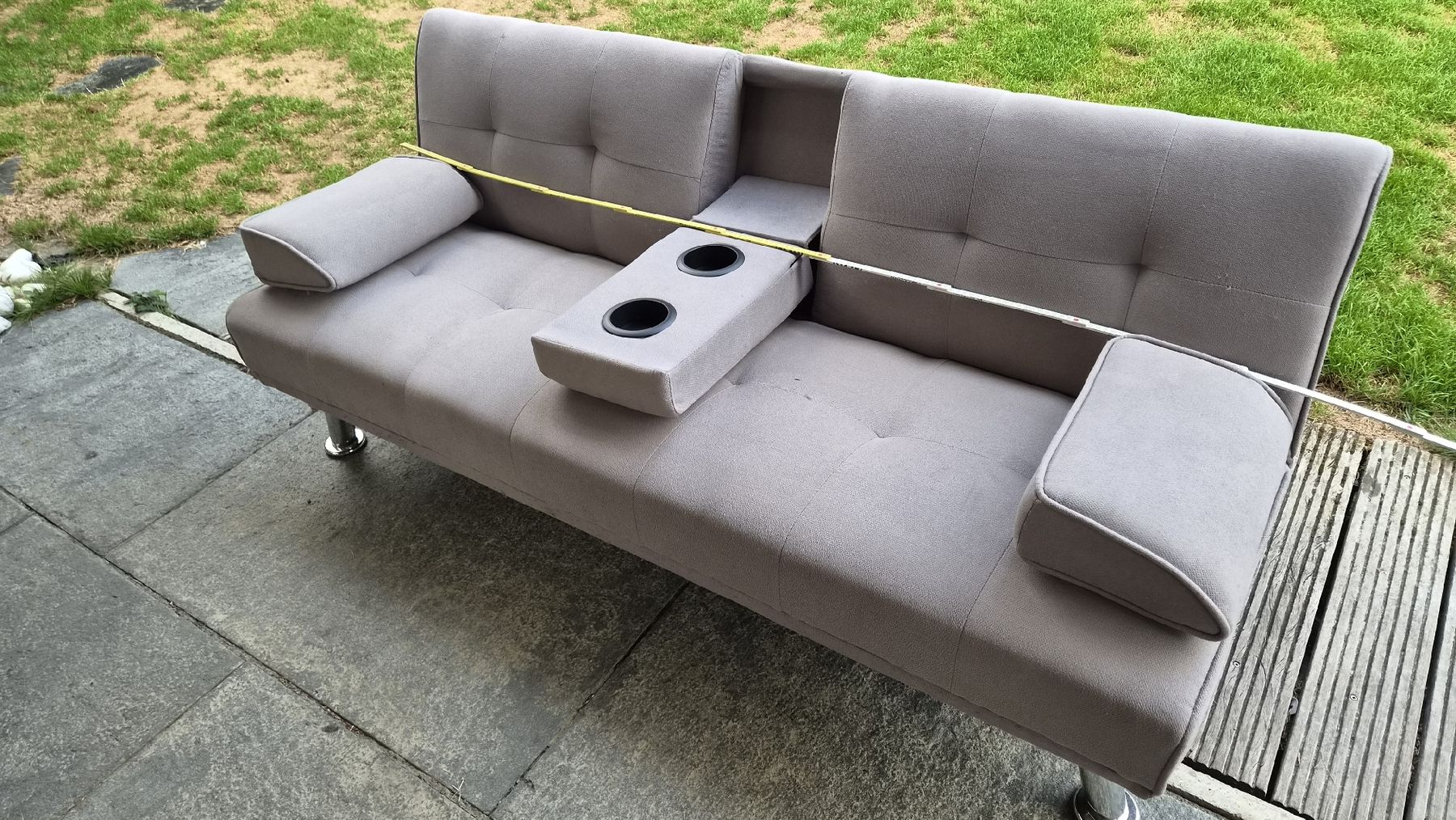 Sofas: Schlafsofa Poly mit Getränkehalter – Gebraucht aus Menziken von Haskus