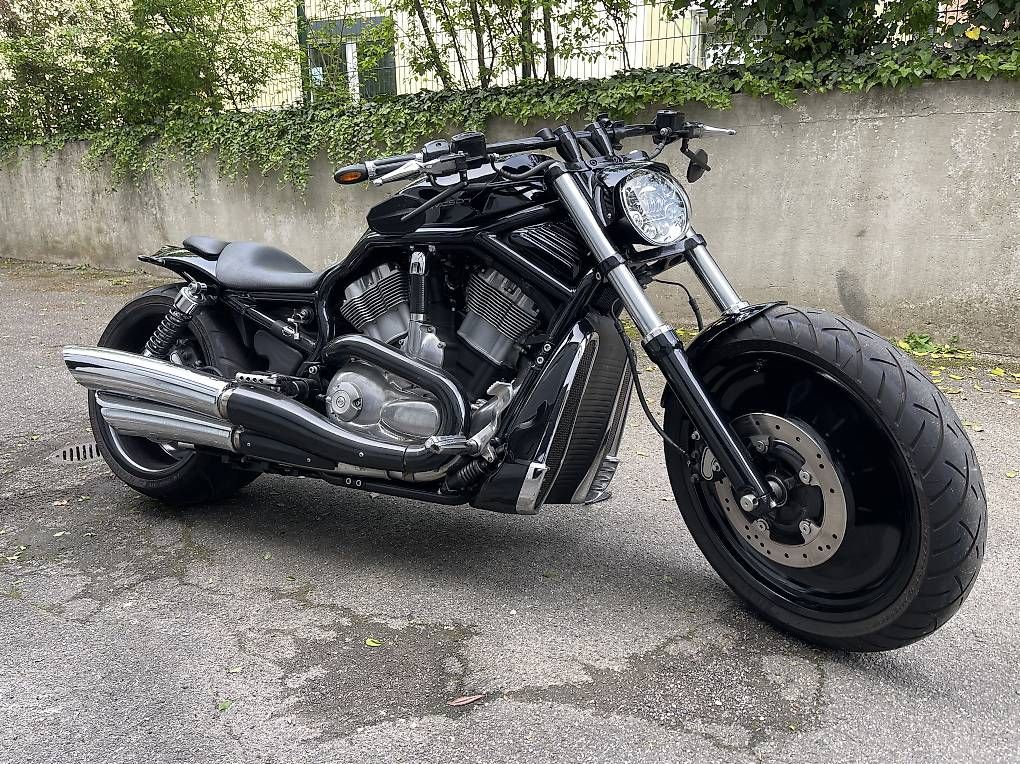 Chopper: Harley Davidson VRoad – Gebraucht aus Reinach BL von Conte09