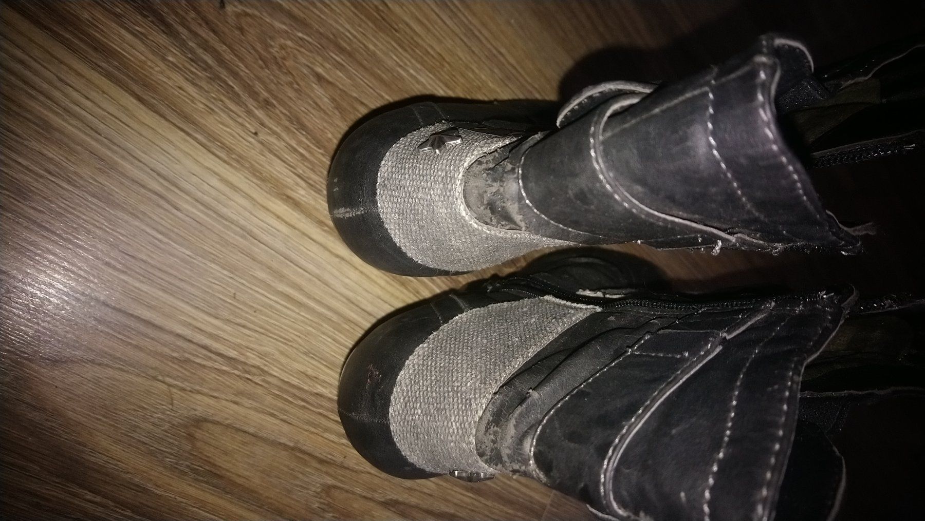 Scarpe da donna: Schuhe mit Keilabsatz gr. 39 – Usato da Grossdietwil venduto da GNOM313 1