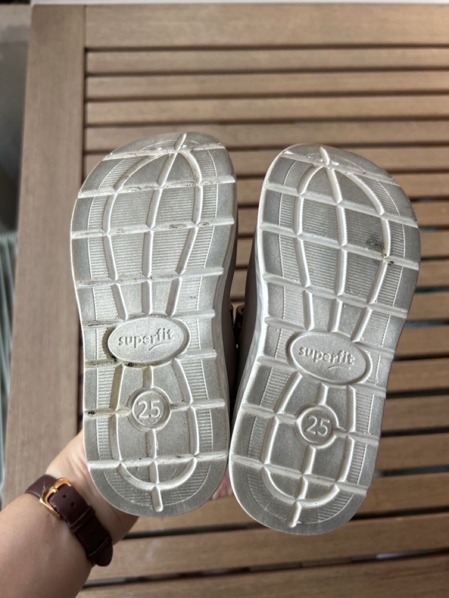 Superfit Chaussures filles: Superfit Sandalen Gr 25 – D'occasion à Zürich par cloud_303 2