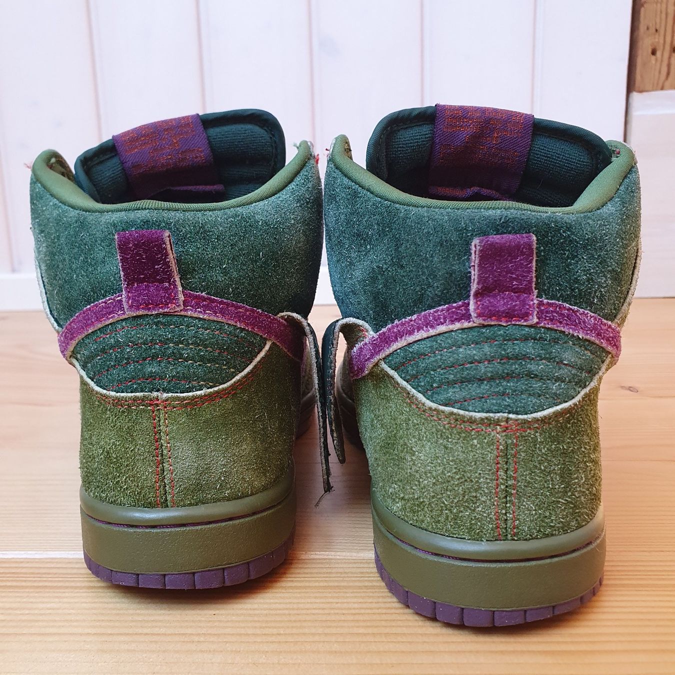 Nike Herrenschuhe: Nike SB Dunk high OG Skunk US7 signed Box + receipt – Gebraucht aus Dotzigen von  3