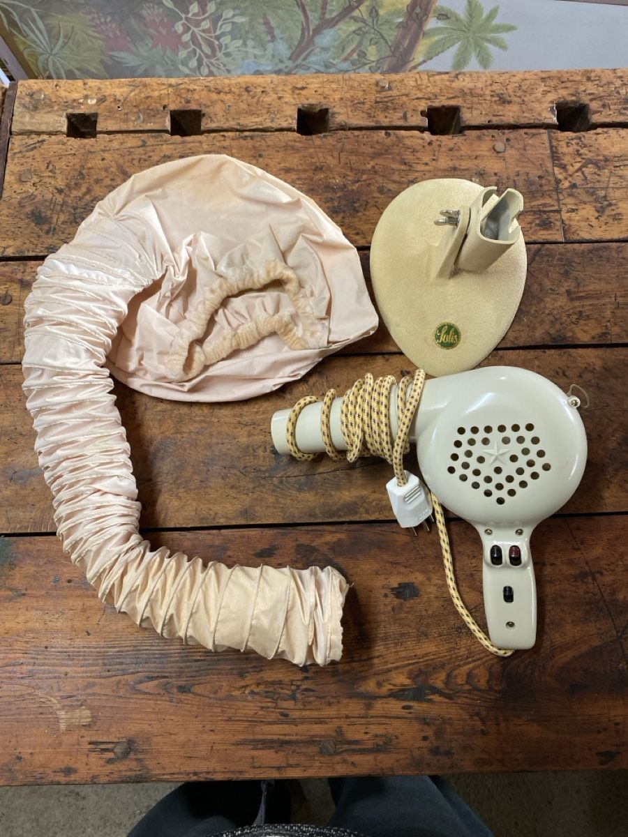 Altro per la cura dei capelli: Casco asciugacapelli vintage Solis – Usato da Capolago venduto da chi_2v5h