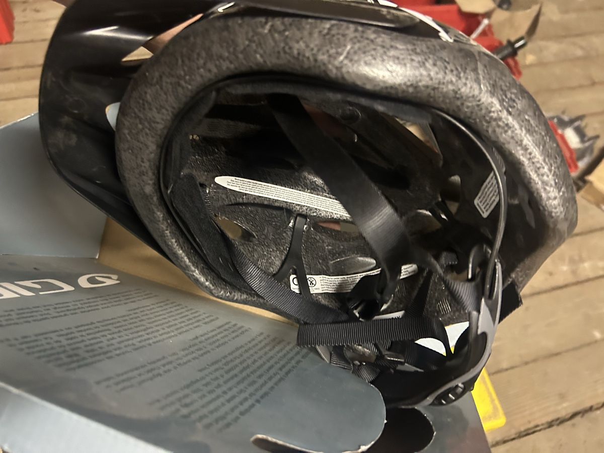 Caschi: Kinder Fahrradhelm (2) – Nuovo (secondo la descrizione) da Lenzburg venduto da min_8r8k 3