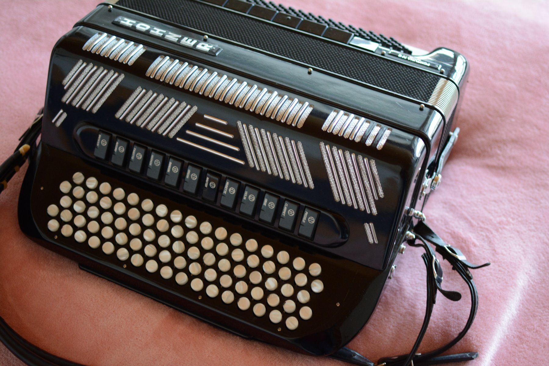 Musikinstrumente: Hohner Fortuna IV S Deluxe, C-Griff – Gebraucht aus Dorf von Amphibolix