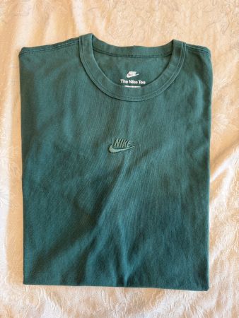 T-Shirt Nike The Nike Tee petrol Grösse XL guter Zustand