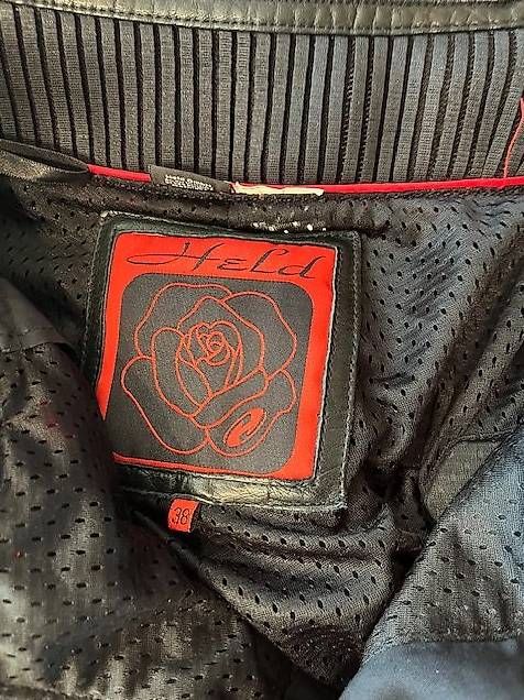 Held Giacche: Held Damen Lederjacke und Hose aus Leder – Usato da Oberrohrdorf venduto da siri-retloW.24