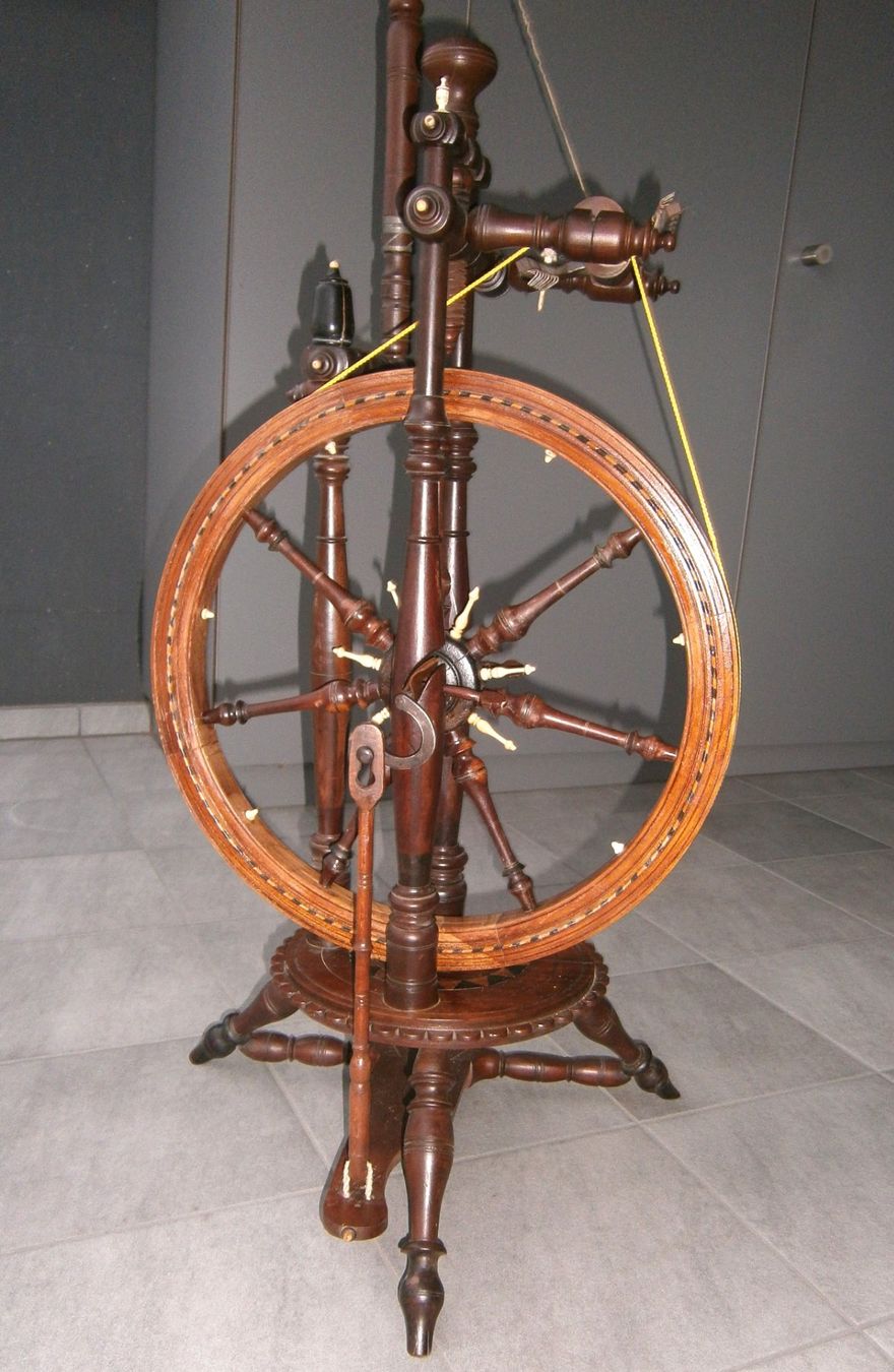 Spinnräder: Spinnrad, restauriert, gebrauchsfertig – Gebraucht aus Zug von wathcd35 1