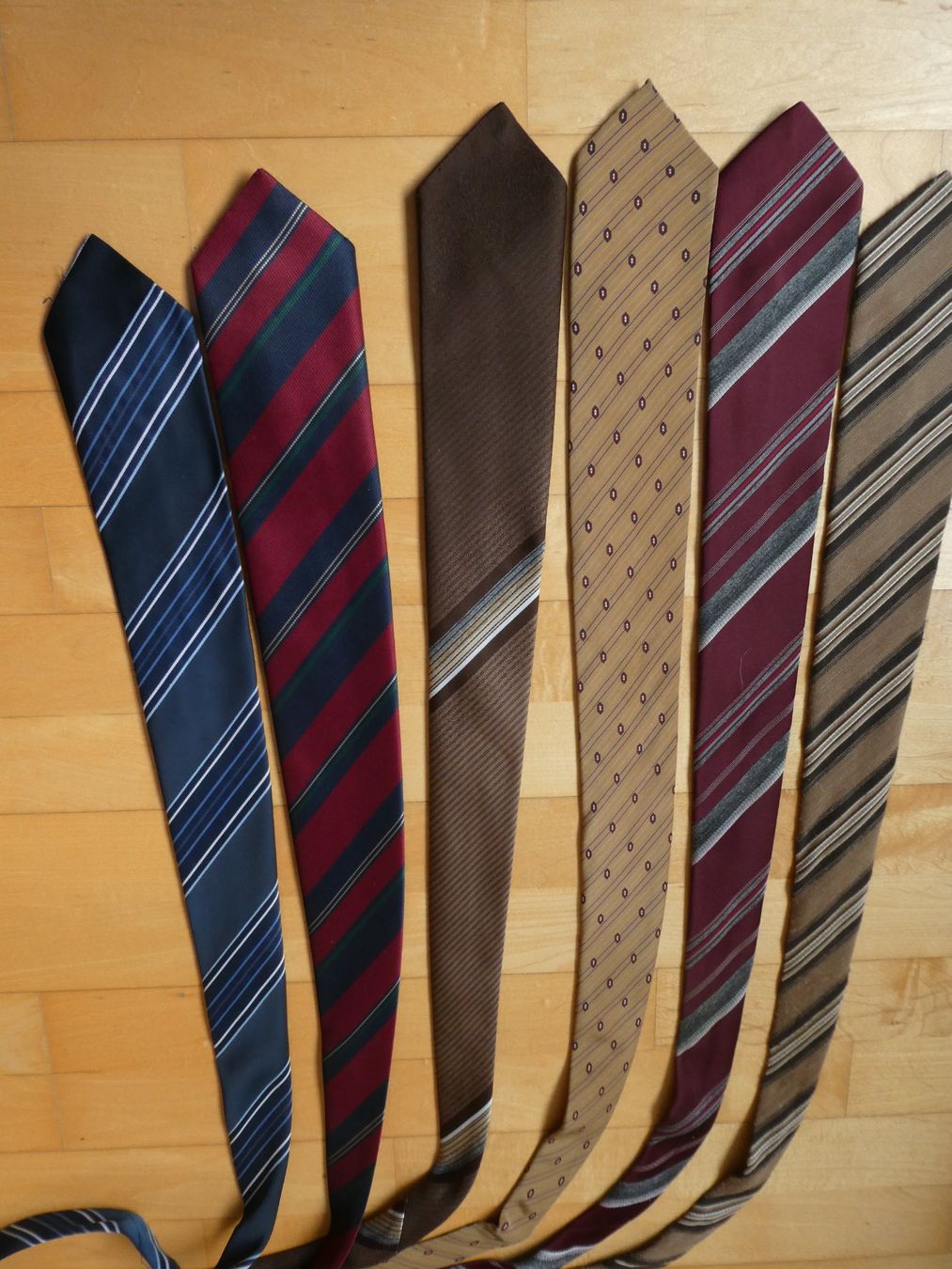 Krawatten: 6 Krawatten mit Diagonal-Muster – Gebraucht aus Muntelier von Rwc 1