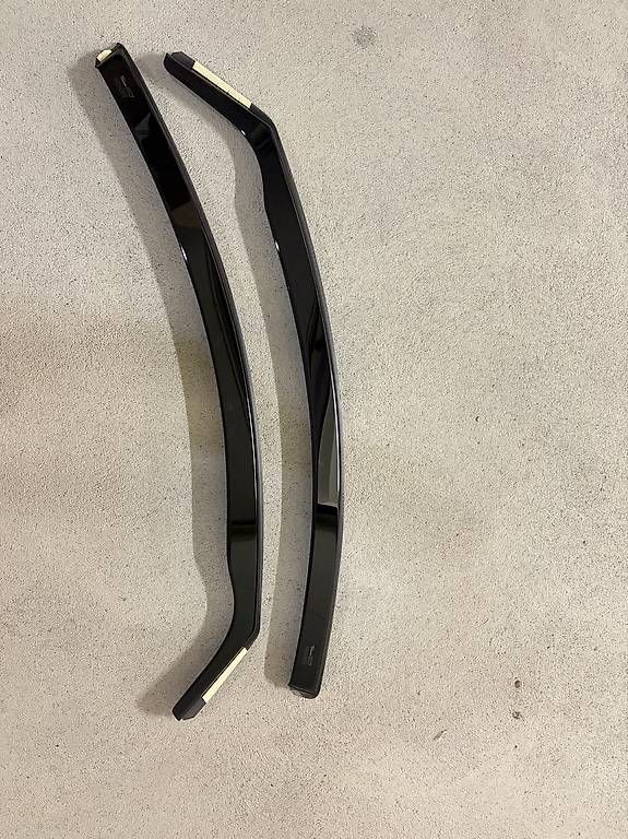 Tutti pezzi di ricambio auto: Mazda 3 mps bl Windabweiser – Usato da Rickenbach LU venduto da nur_lars