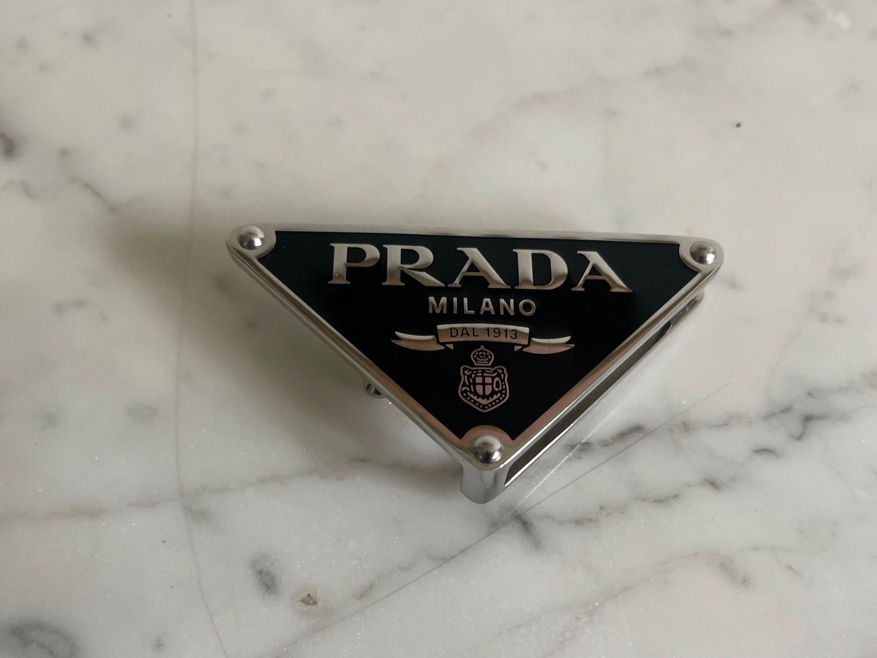 Fibbie per cinture: NEU Prada Gürtelschnalle, schwarz – Nuovo (secondo la descrizione) da Zollikon venduto da Mia_Zollikon 1